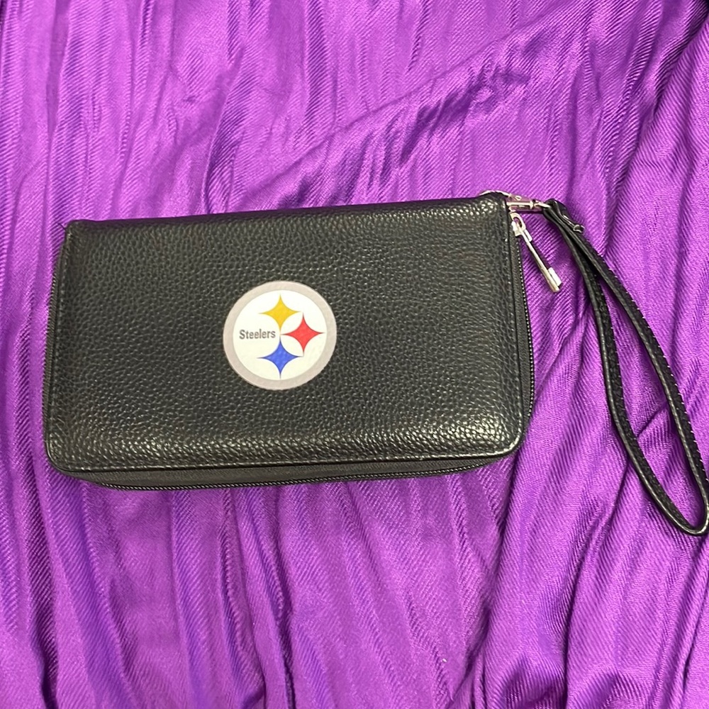 PITTSBURG STEELERS WALLET with wristlette